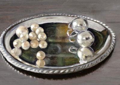 Pearls and silver, grey on grey, oil on canvas board, 30 x 20 cm